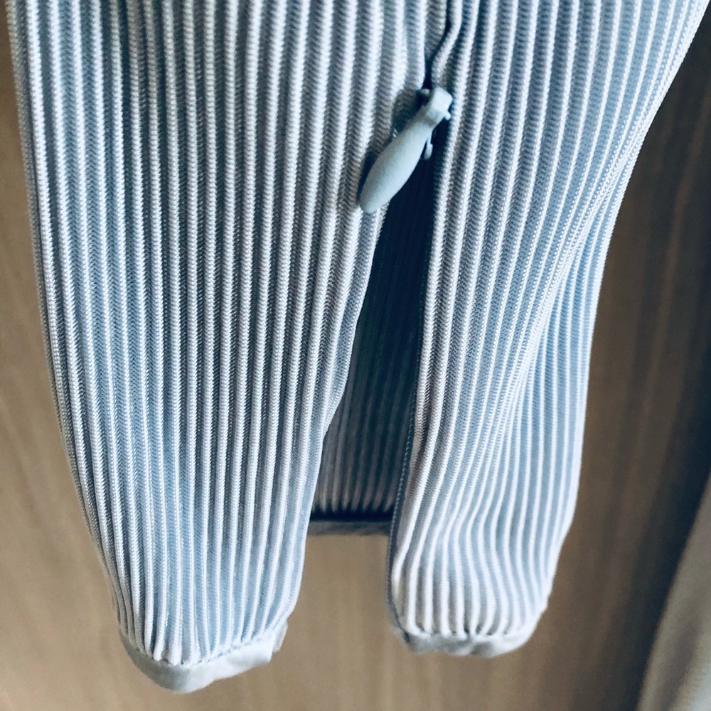 Giorgio Armani Light Blue Long Sleeve Maxi Dress. Size 36 - Picture 11 of 14